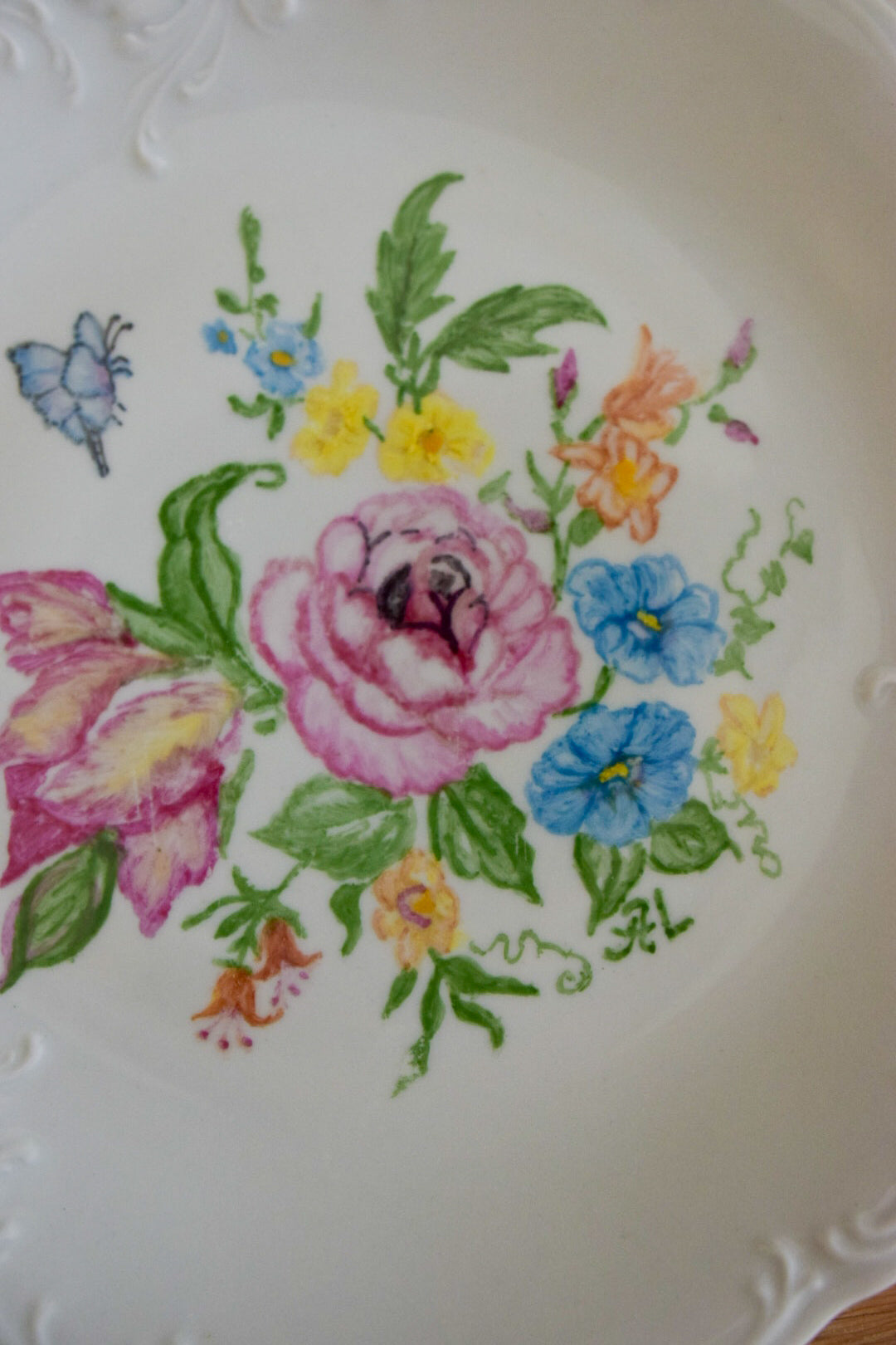 Mattallrik med blomstermotiv, 24cm