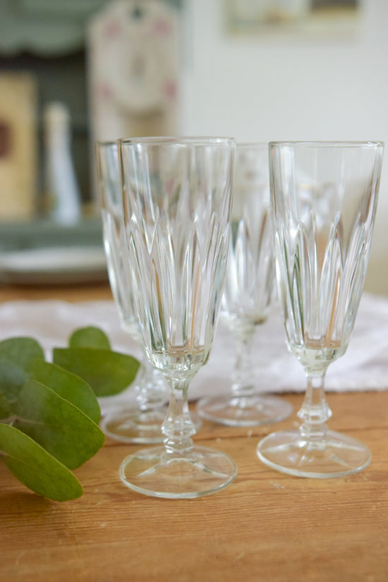 Set med 4st champagneglas