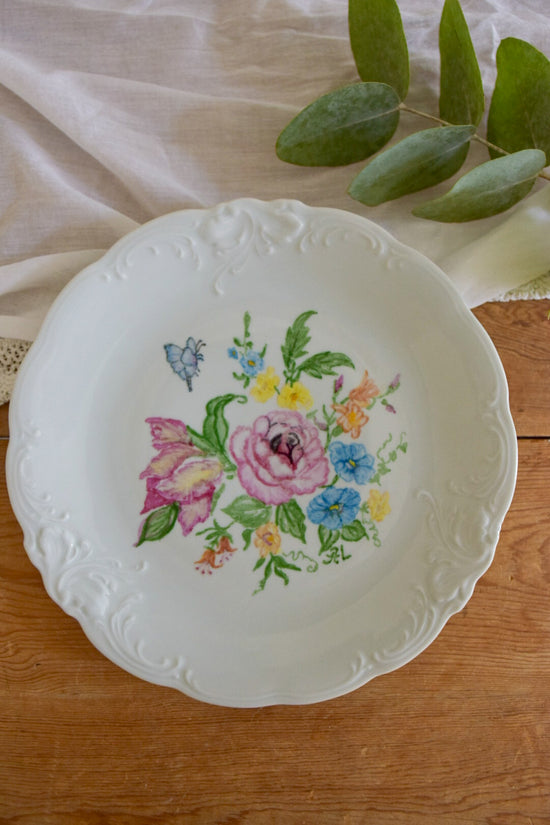 Mattallrik med blomstermotiv, 24cm