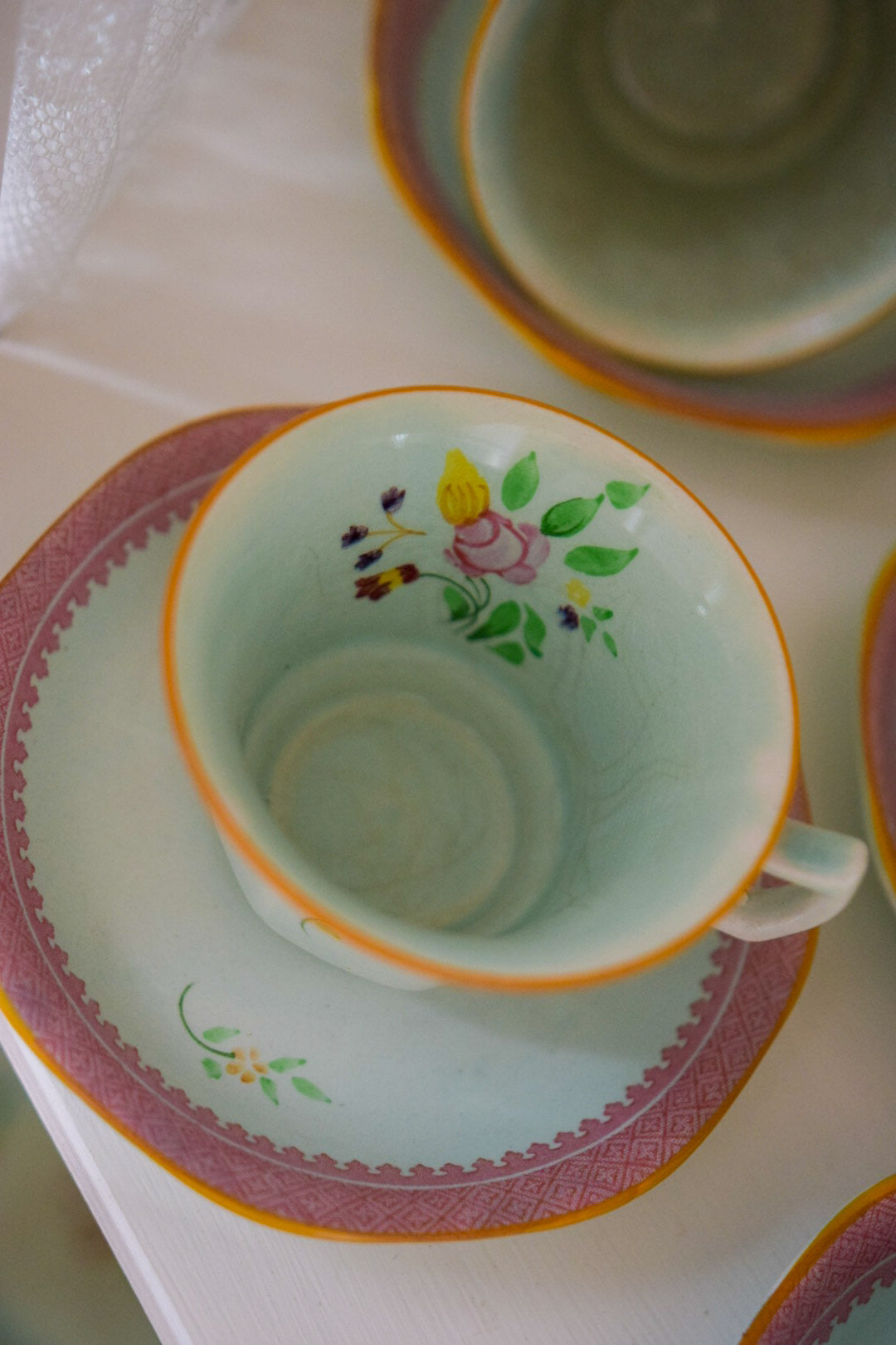 6st Kaffekopp med fat Calyx Ware, Ironstone, Adams England