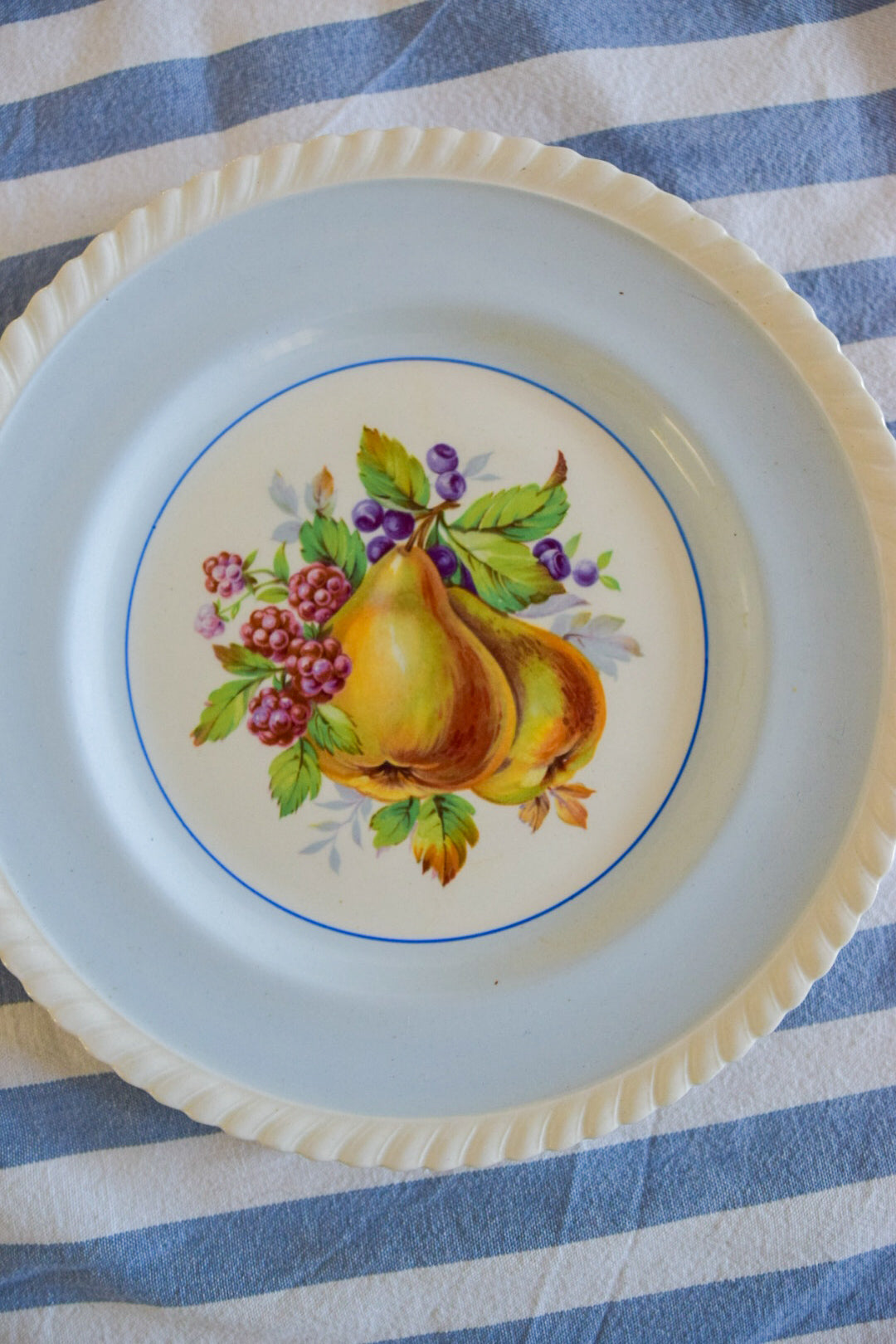 Förrättstallrik med fruktmotiv, Johnson Bros England, 20,5cm